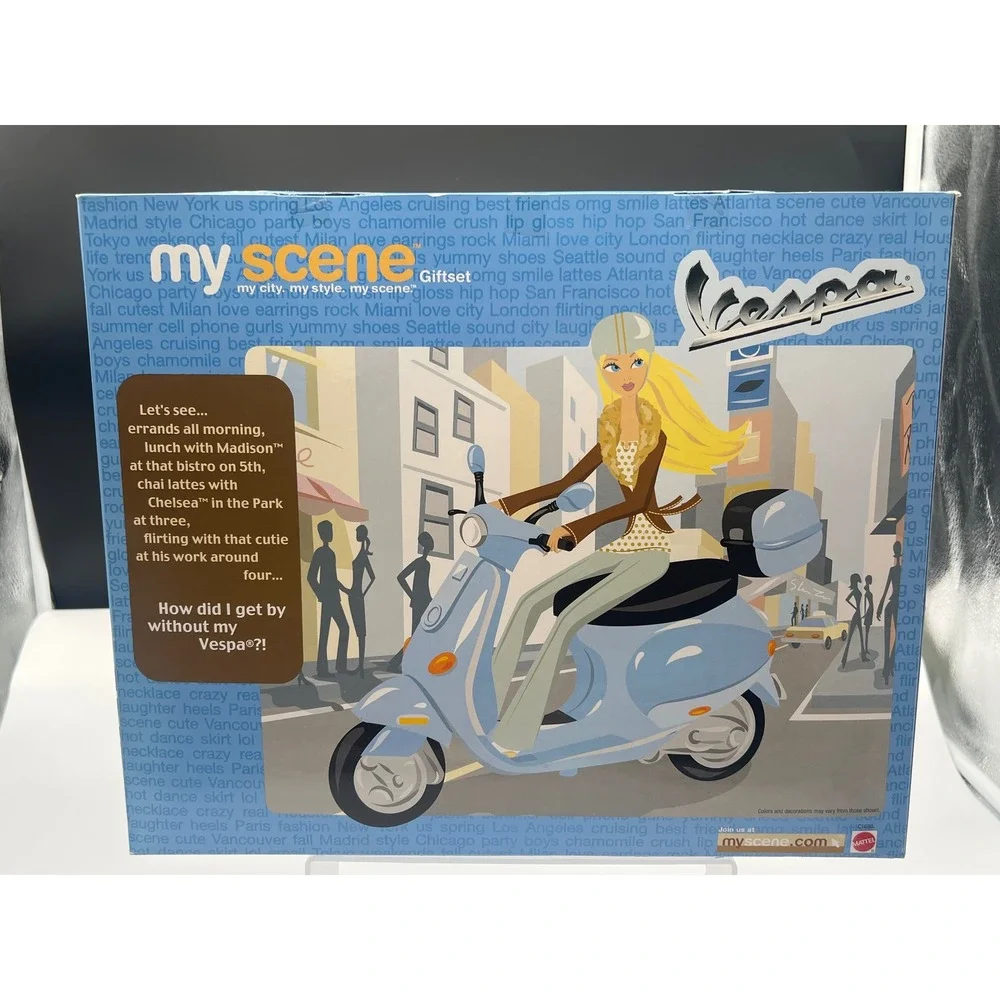 Mattel 2003 My Scene Barbie My Ciry My Style Vespa Set